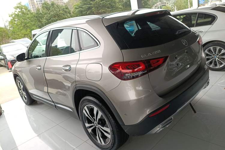 Used Mercedes-Benz GLA 2020 GLA 200 Exterior 3
