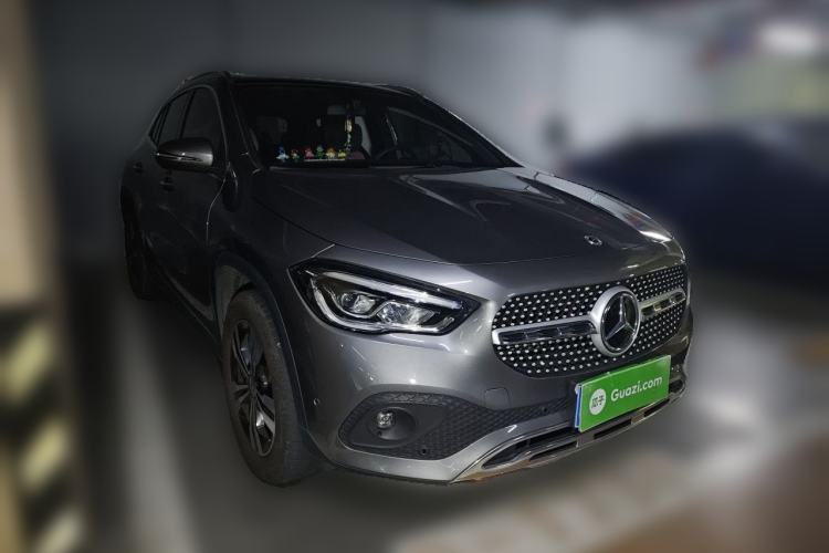 Used Mercedes-Benz GLA 2020 GLA 200 Front Right 45 Deg