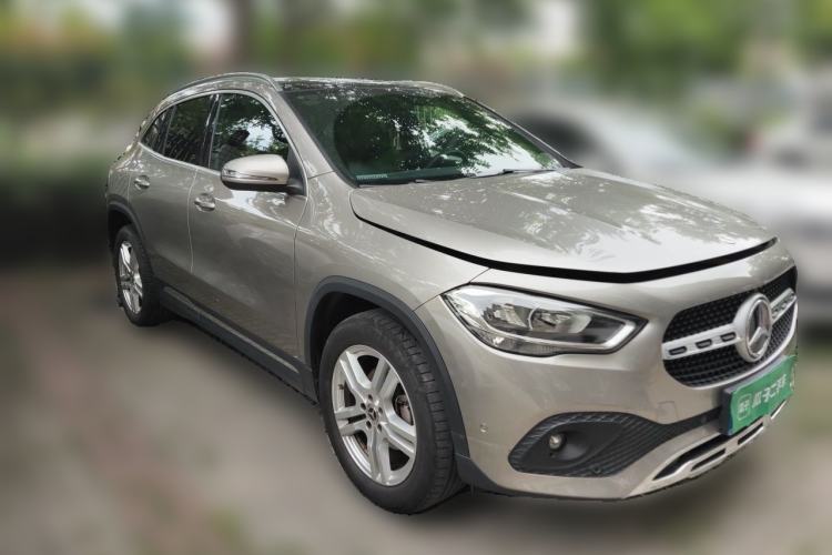 Used Mercedes-Benz GLA 2020 GLA 180 Front Right 45 Deg