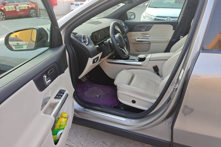 Used Mercedes-Benz GLA 2020 GLA 200 4MATIC Interior 2
