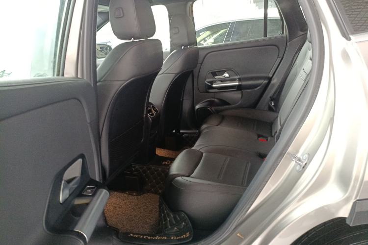 Used Mercedes-Benz GLA 2020 GLA 200 Interior 4