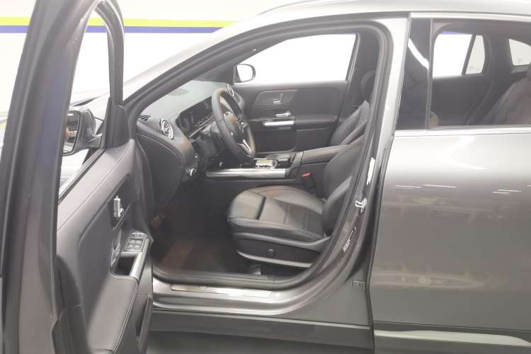 Used Mercedes-Benz GLA 2020 GLA 200 Left Front Seat
