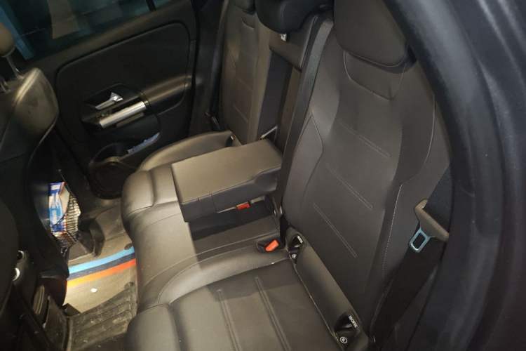 Used Mercedes-Benz GLA 2020 GLA 200 Left Rear Seat