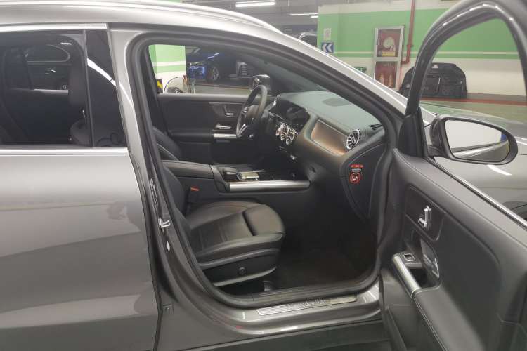 Used Mercedes-Benz GLA 2020 GLA 200 Right Front Seat