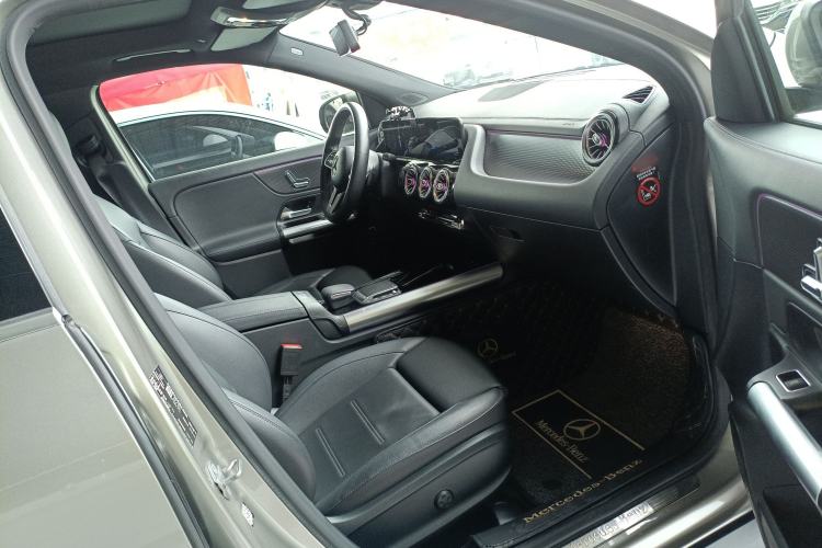 Used Mercedes-Benz GLA 2020 GLA 200 Right Front Seat