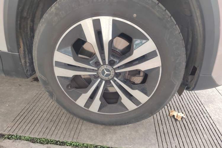 Used Mercedes-Benz GLA 2020 GLA 200 Right Front Wheel Hub