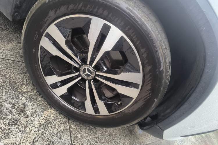Used Mercedes-Benz GLA 2020 GLA 200 Right Front Wheel Hub