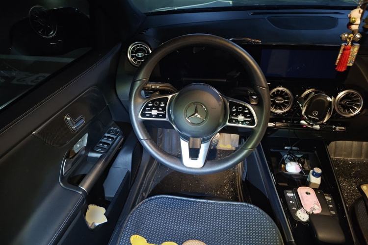 Used Mercedes-Benz GLA 2020 GLA 200 Steering Wheel