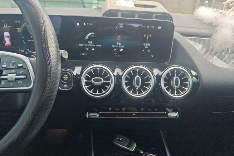 Used Mercedes-Benz GLA 2020 GLA 200 Audio And AC Panel