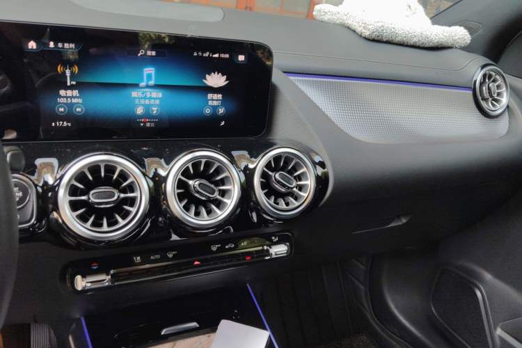Used Mercedes-Benz GLA 2020 GLA 200 Audio And AC Panel