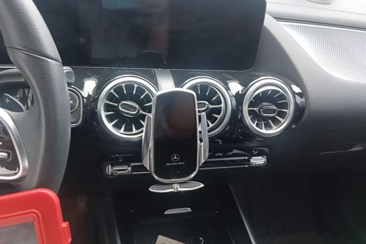 Used Mercedes-Benz GLA 2020 GLA 200 Audio And AC Panel