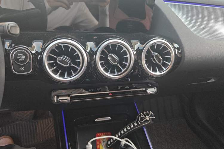 Used Mercedes-Benz GLA 2020 GLA 200 Audio And AC Panel