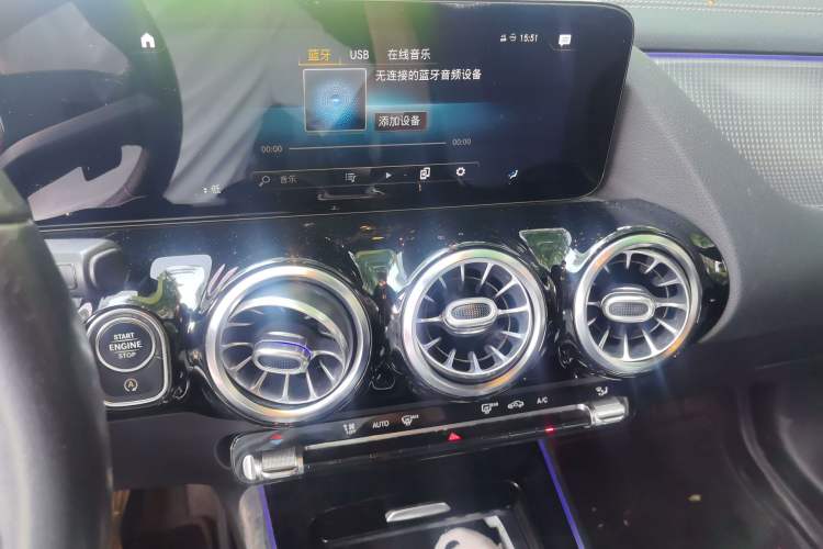 Used Mercedes-Benz GLA 2020 GLA 200 Audio And AC Panel