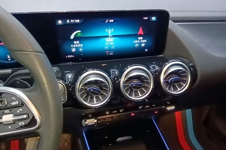 Used Mercedes-Benz GLA 2020 GLA 200 Audio And AC Panel