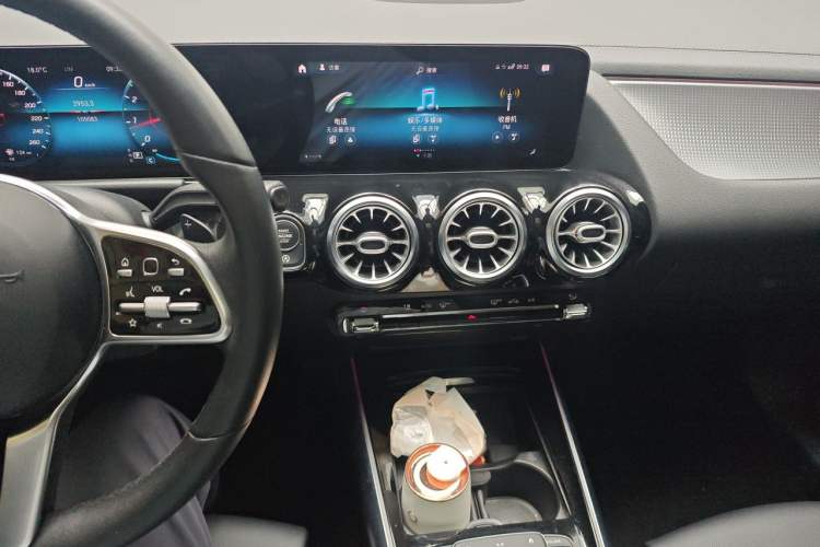 Used Mercedes-Benz GLA 2020 GLA 180 Audio And AC Panel