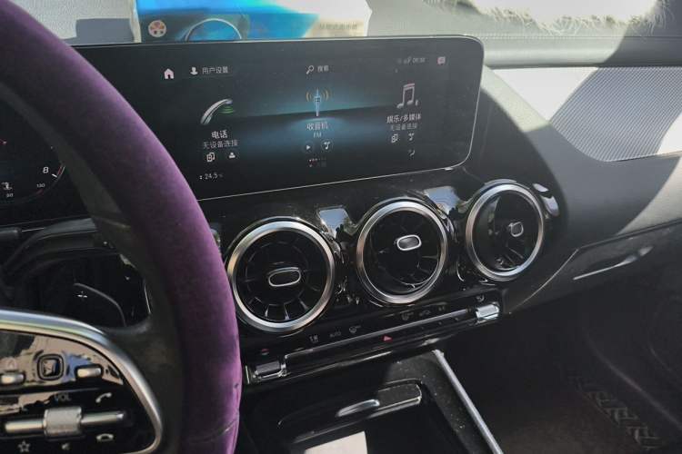 Used Mercedes-Benz GLA 2020 GLA 180 Audio And AC Panel