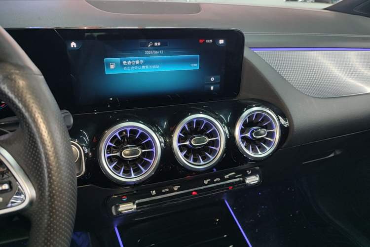 Used Mercedes-Benz GLA 2020 GLA 200 Audio And AC Panel