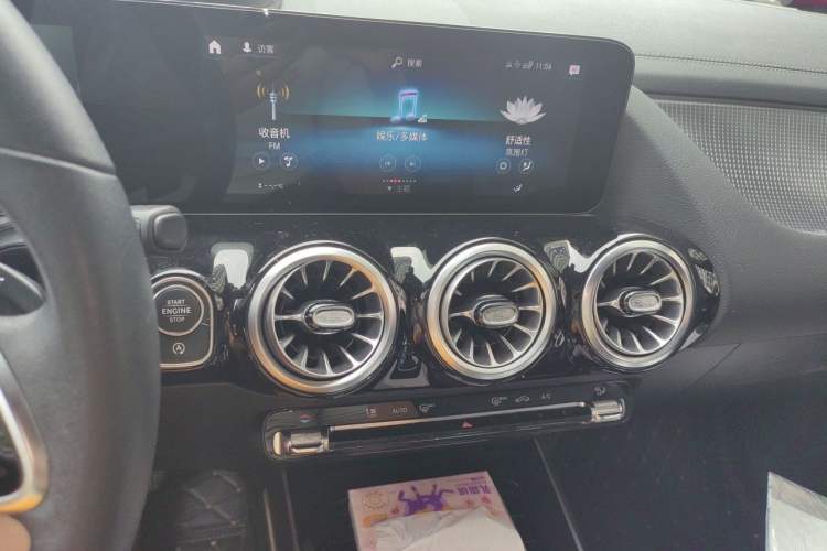 Used Mercedes-Benz GLA 2020 GLA 200 Audio And AC Panel