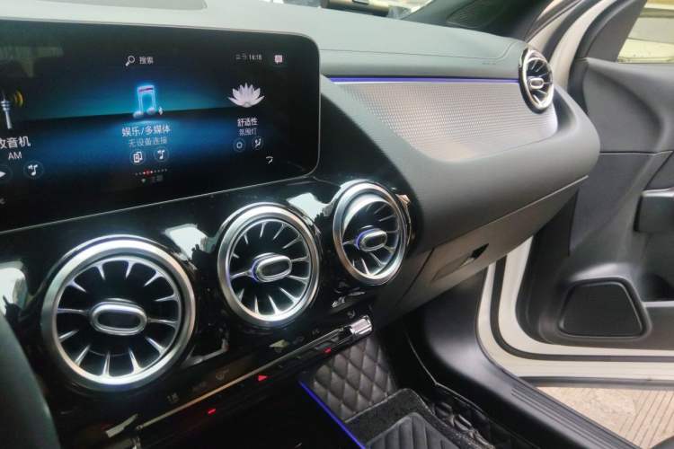 Used Mercedes-Benz GLA 2020 GLA 200 Audio And AC Panel