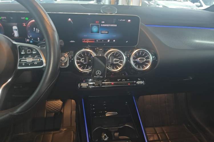 Used Mercedes-Benz GLA 2020 GLA 200 Audio And AC Panel