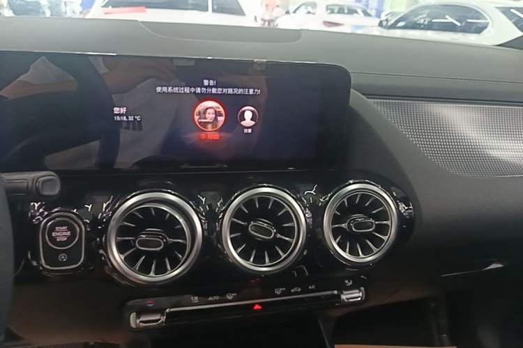 Used Mercedes-Benz GLA 2020 GLA 200 Audio And AC Panel