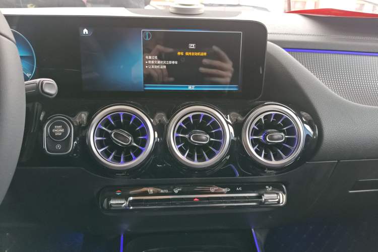 Used Mercedes-Benz GLA 2020 GLA 200 Audio And AC Panel