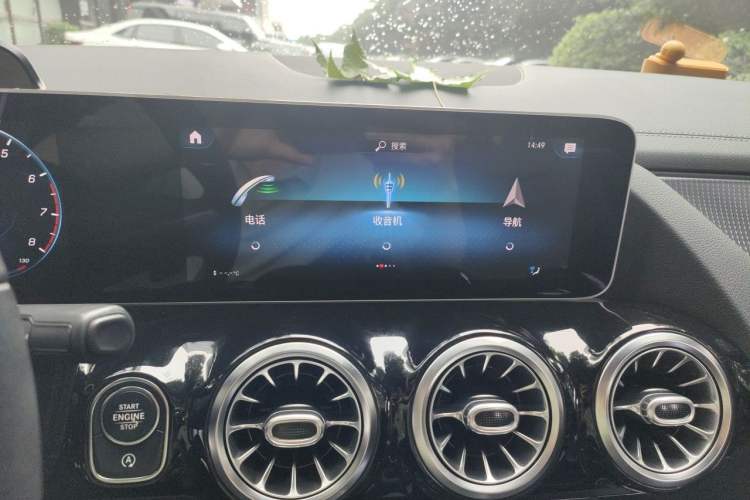 Used Mercedes-Benz GLA 2020 GLA 200 Audio And AC Panel