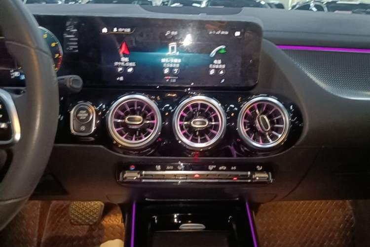 Used Mercedes-Benz GLA 2020 GLA 200 Audio And AC Panel