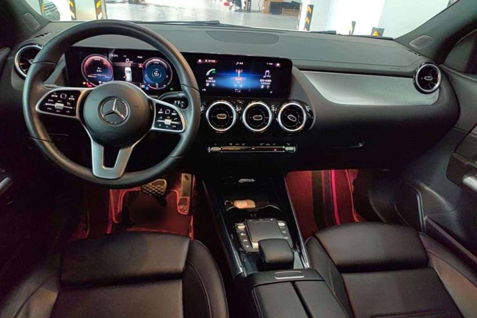 Used Mercedes-Benz GLA 2020 GLA 180 Center Console