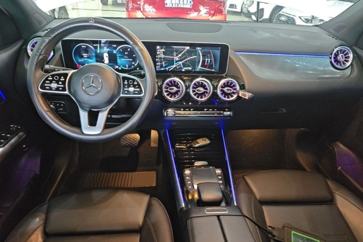 Used Mercedes-Benz GLA 2020 GLA 200 Center Console
