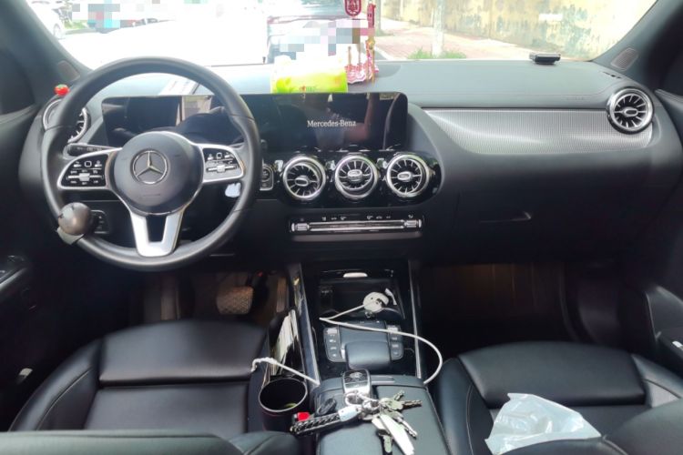 Used Mercedes-Benz GLA 2020 GLA 200 Center Console