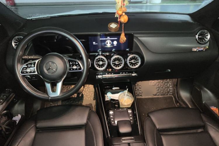 Used Mercedes-Benz GLA 2020 GLA 200 Center Console
