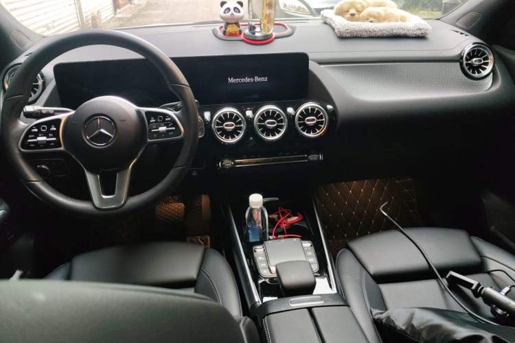 Used Mercedes-Benz GLA 2020 GLA 200 Center Console