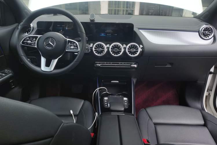 Used Mercedes-Benz GLA 2020 GLA 200 Center Console
