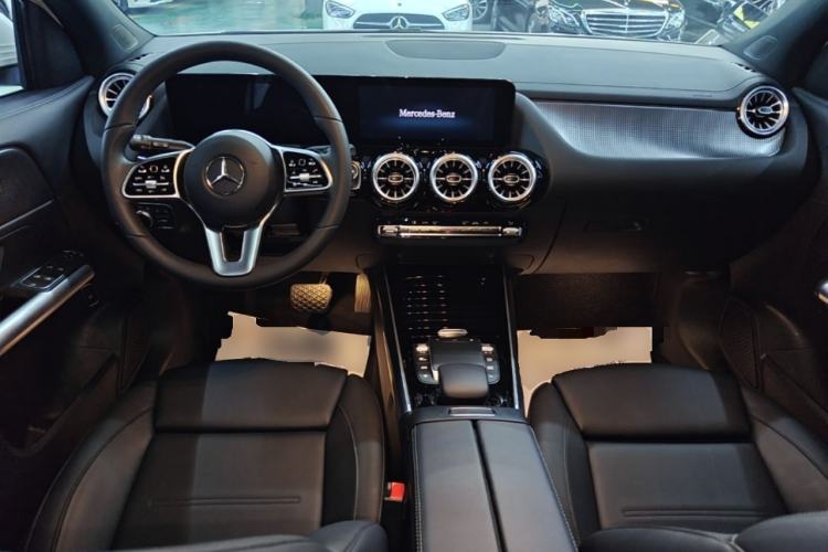 Used Mercedes-Benz GLA 2020 GLA 200 Center Console