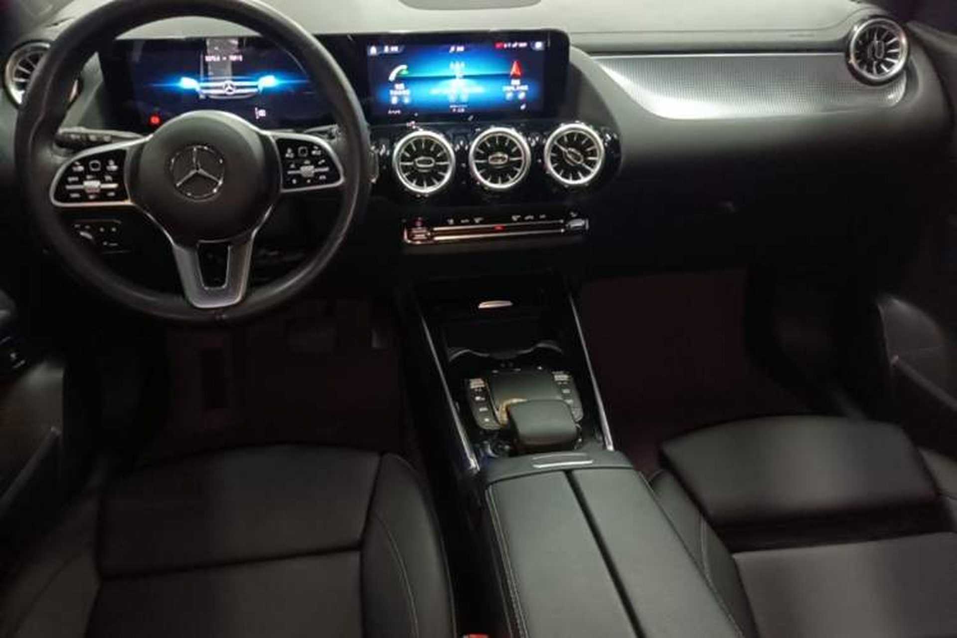 Used Mercedes-Benz GLA 2020 GLA 200 Center Console