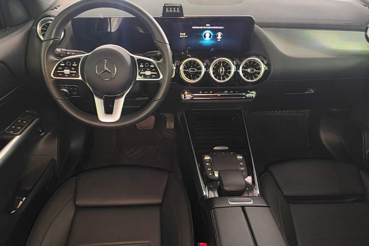 Used Mercedes-Benz GLA 2020 GLA 200 Center Console