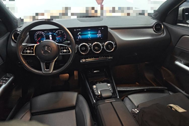 Used Mercedes-Benz GLA 2020 GLA 180 Center Console