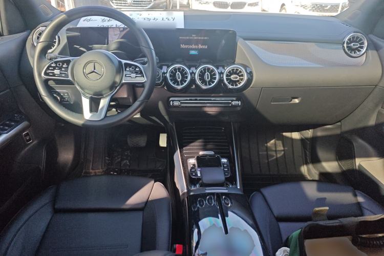Used Mercedes-Benz GLA 2020 GLA 200 Center Console
