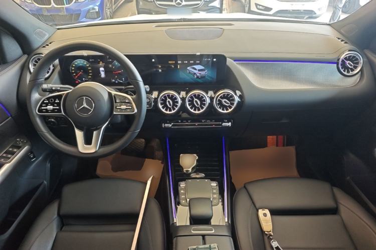 Used Mercedes-Benz GLA 2020 GLA 200 Center Console
