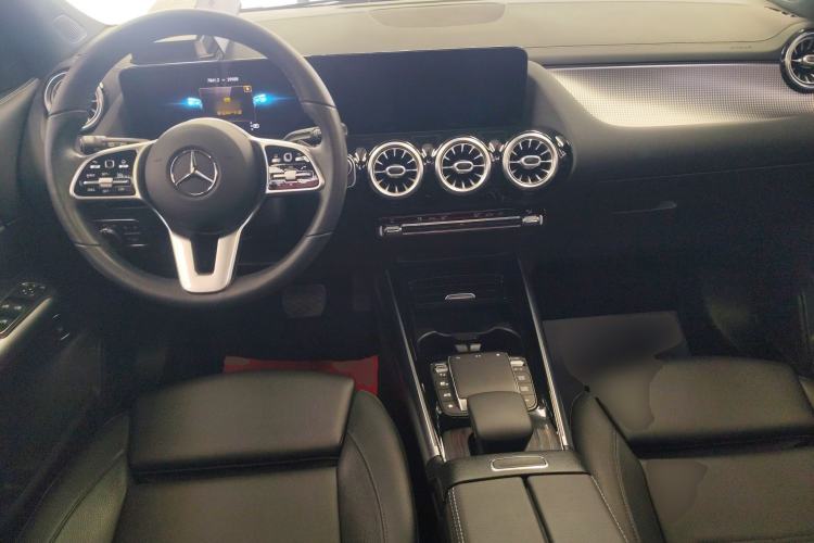 Used Mercedes-Benz GLA 2020 GLA 200 Center Console