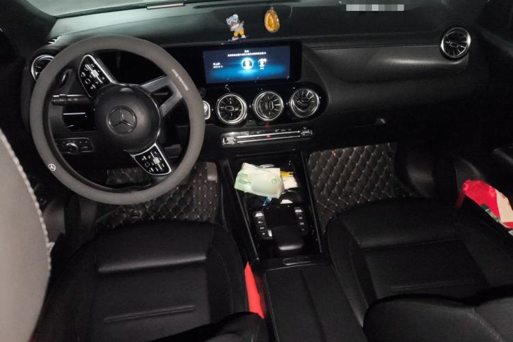 Used Mercedes-Benz GLA 2020 GLA 200 Center Console