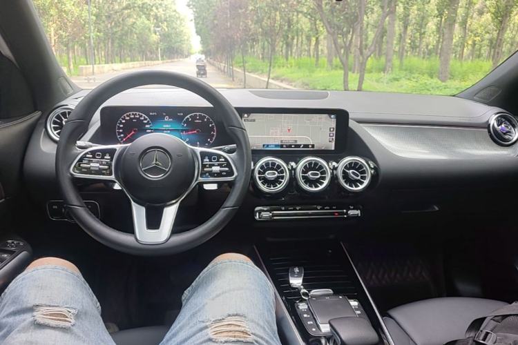 Used Mercedes-Benz GLA 2020 GLA 200 4MATIC Center Console