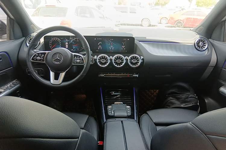 Used Mercedes-Benz GLA 2020 GLA 200 4MATIC Center Console