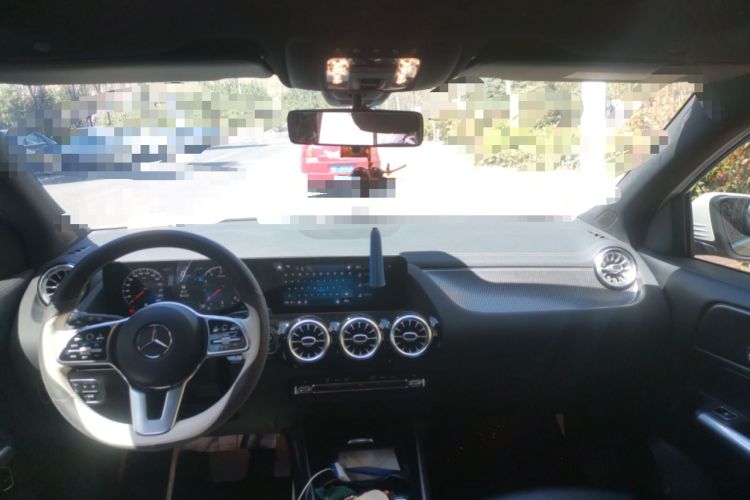 Used Mercedes-Benz GLA 2020 GLA 200 Center Console