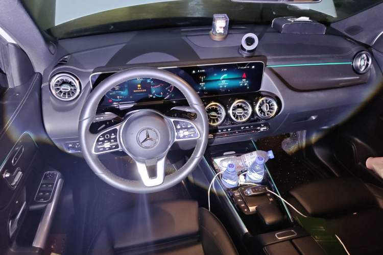 Used Mercedes-Benz GLA 2020 GLA 200 Center Console
