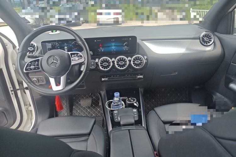 Used Mercedes-Benz GLA 2020 GLA 200 Center Console