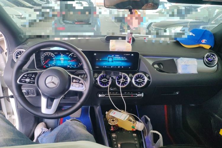 Used Mercedes-Benz GLA 2020 GLA 200 Center Console