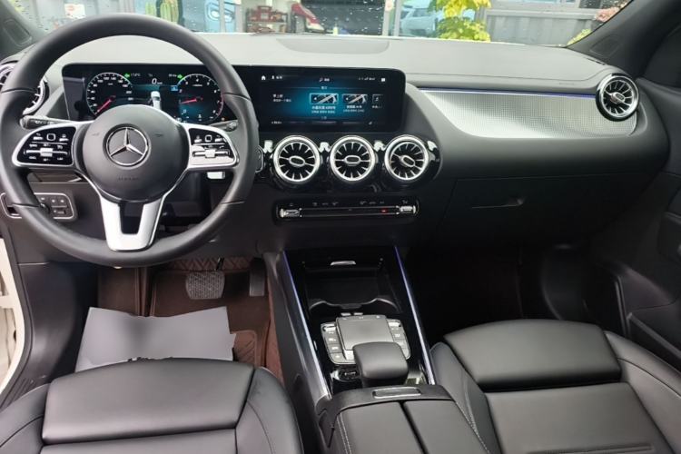 Used Mercedes-Benz GLA 2020 GLA 200 Center Console