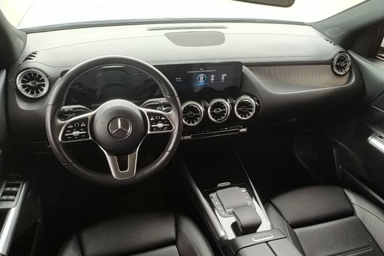 Used Mercedes-Benz GLA 2020 GLA 200 Center Console